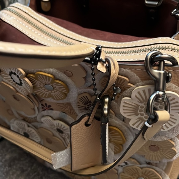 Coach Rogue 30 Tea Rose Bag! - Picture 6 of 7